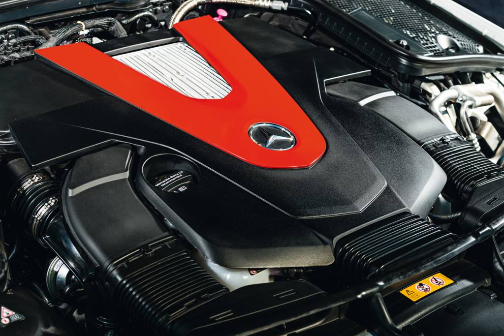 Mercedes C 43 AMG O propulsor é produzido em larga escala