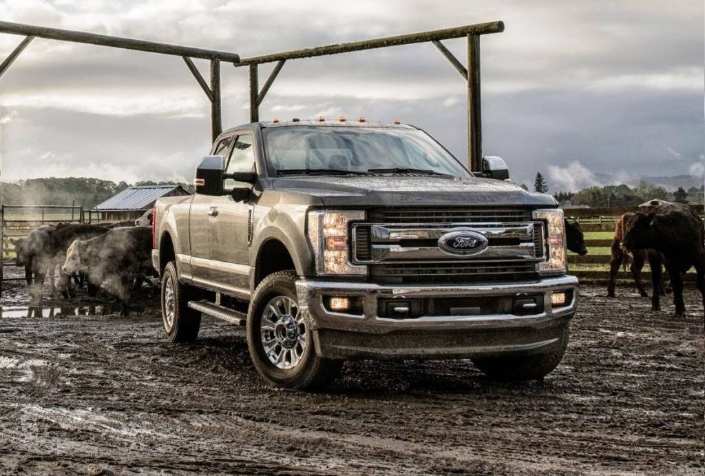 Ford F-250 Lariat chega ao Brasil como a picape mais cara