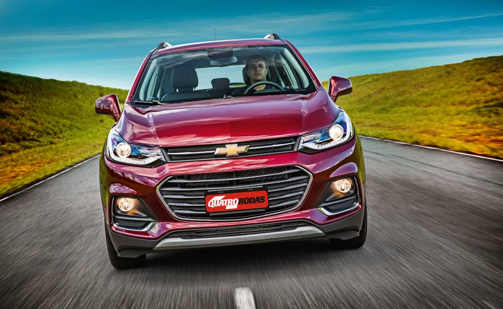 Chevrolet Tracker Este é um LTZ. O LT não tem led nem projetor nos faróis
