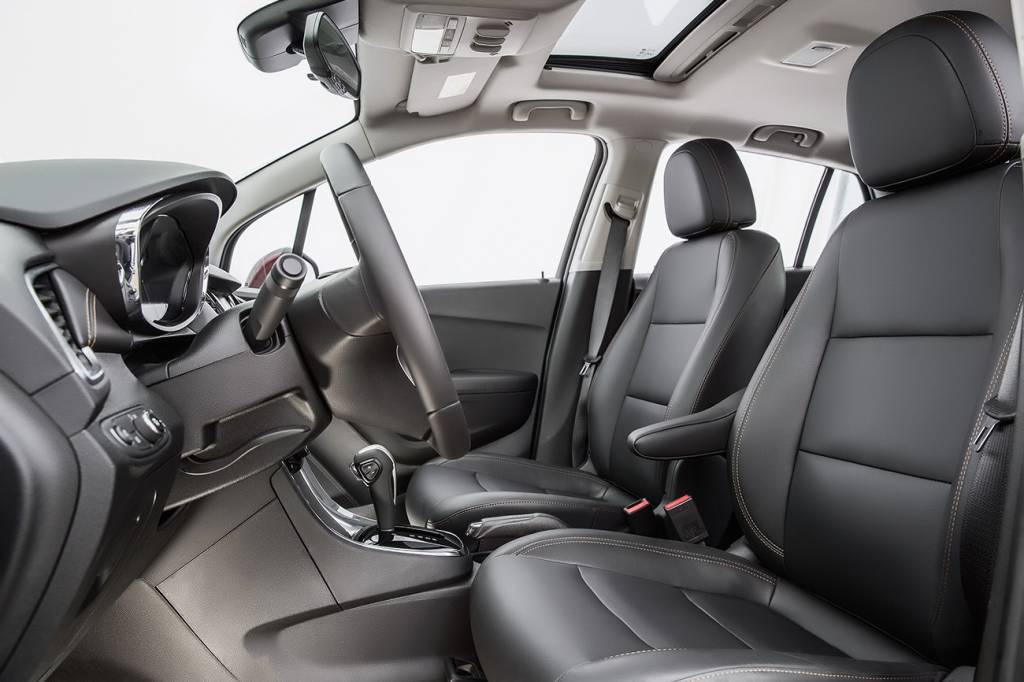 Chevrolet Tracker Versão LTZ ganha teto solar de série