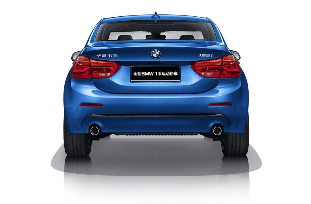 BMW Série 1 Sedan Lanternas traseiras seguem o estilo do Série 3; versão 125i tem duas ponteiras de escape