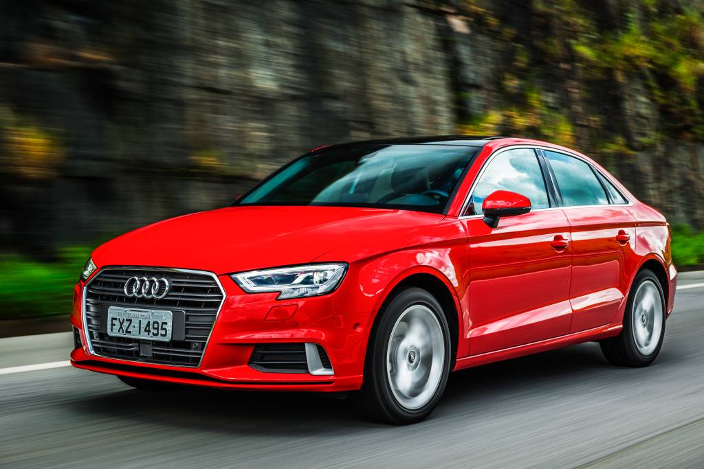 Audi A3 Sedan reestilizado com motor 2.0 TFSI chega ao Brasil
