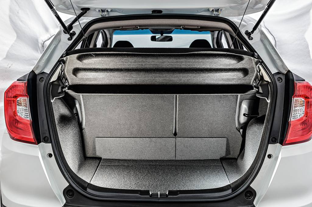 Honda WR-V Porta-malas tem capacidade para 363 litros, mas pode ser bastante ampliado com o rebatimento modular dos bancos