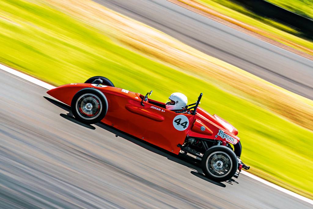 Um dia de treinos no autódromo sai por R$ 2.000