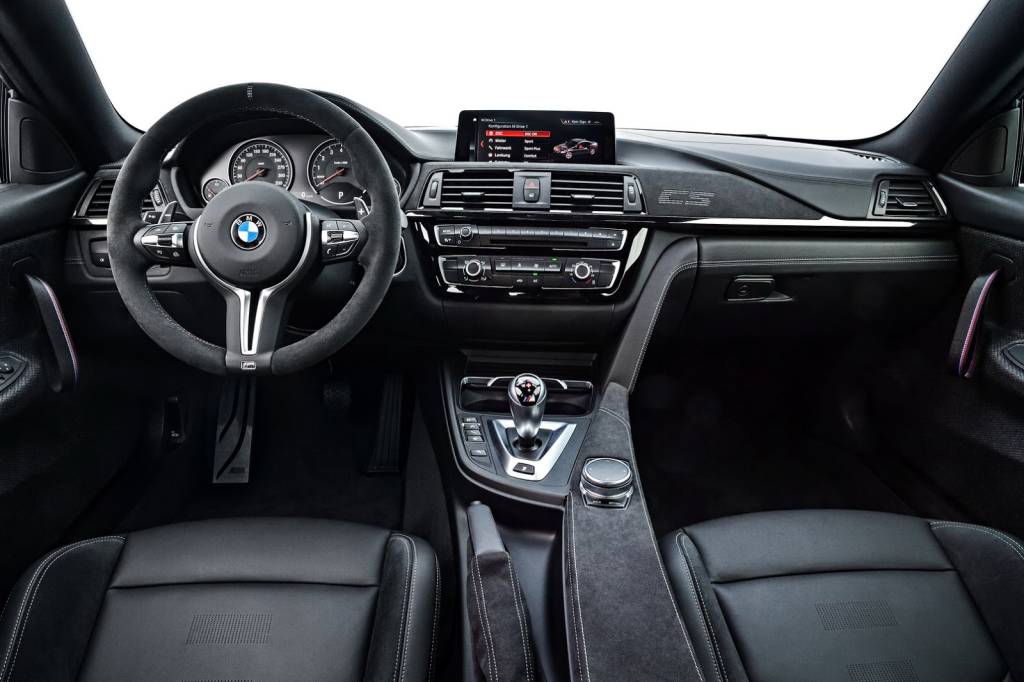 BMW M4 CS 7