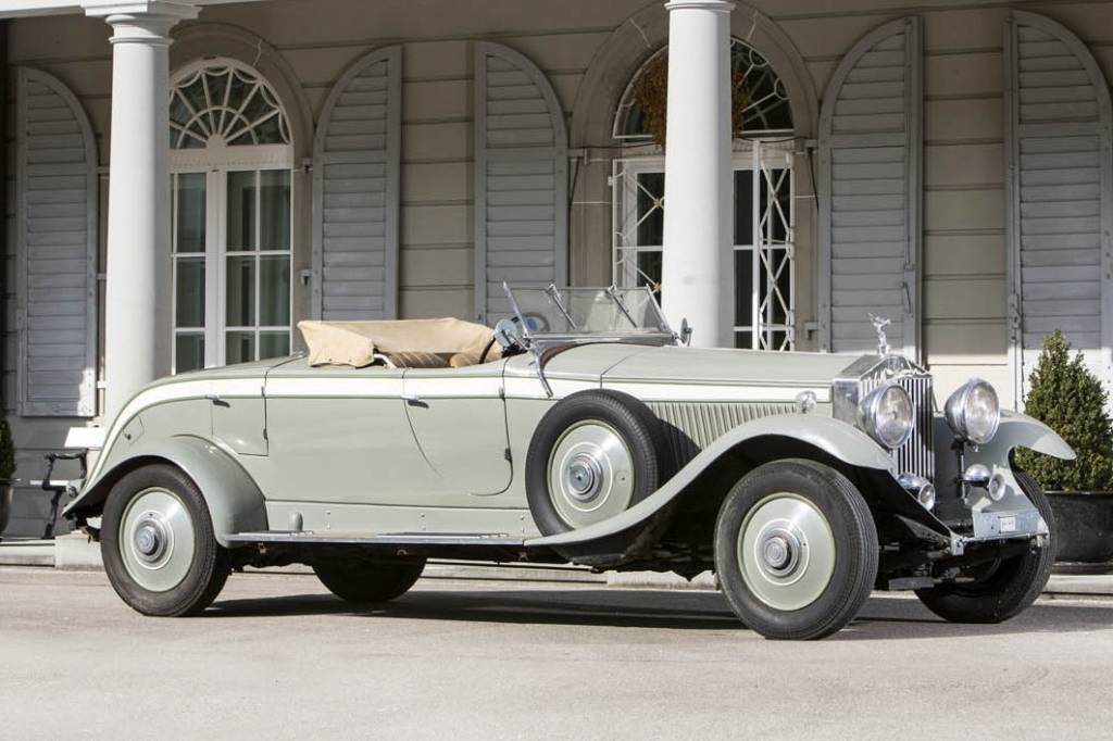 Coleção de carros clássicos de palácio suíço (4)