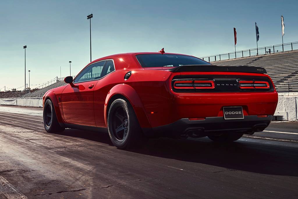 Dodge Challenger SRT Demon Seu lugar é na pista, mas há artimanhas para mantê-lo nas ruas