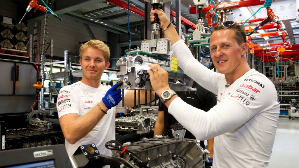Michael Schumacher und Nico Rosberg zu Besuch bei Mercedes-AMG in Affalterbach