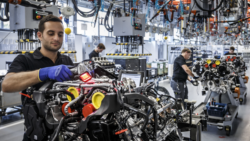 FÁBRICAÇÃO MOTOR MERCEDES