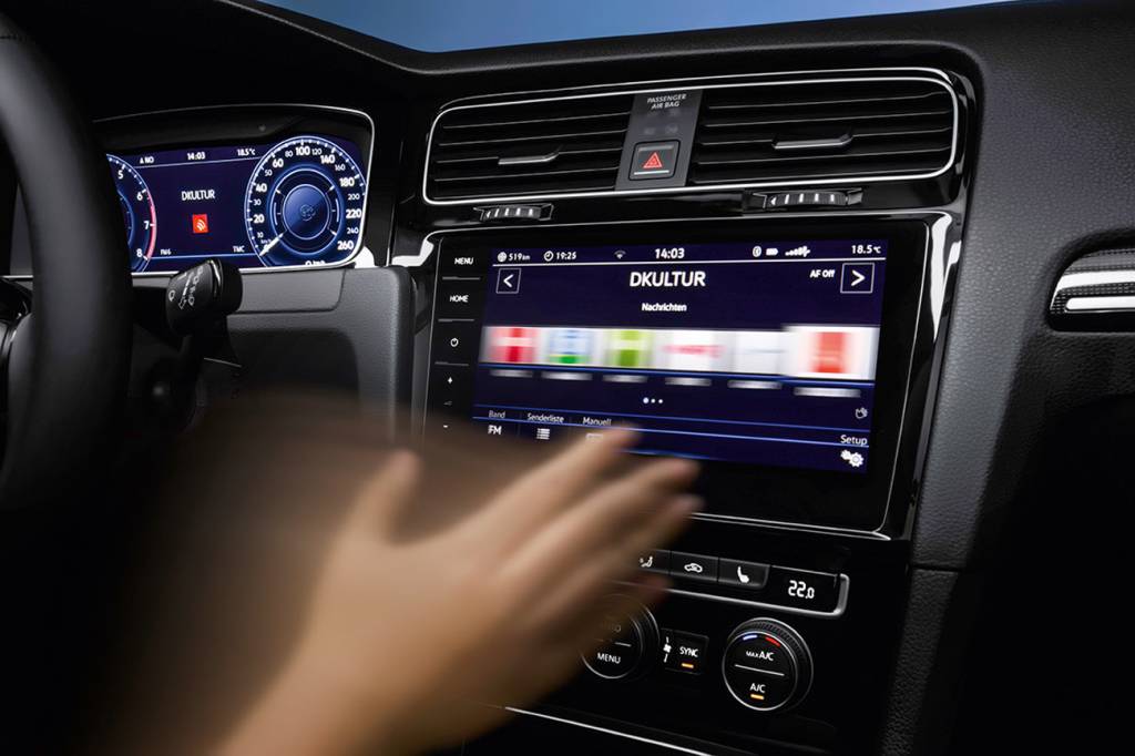 Central multimídia pode distrair motorista por até 40 segundos