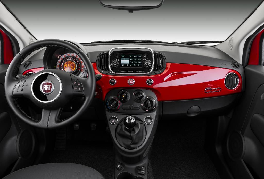 fiat 500 Central multimídia é a grande novidade por dentro do 500