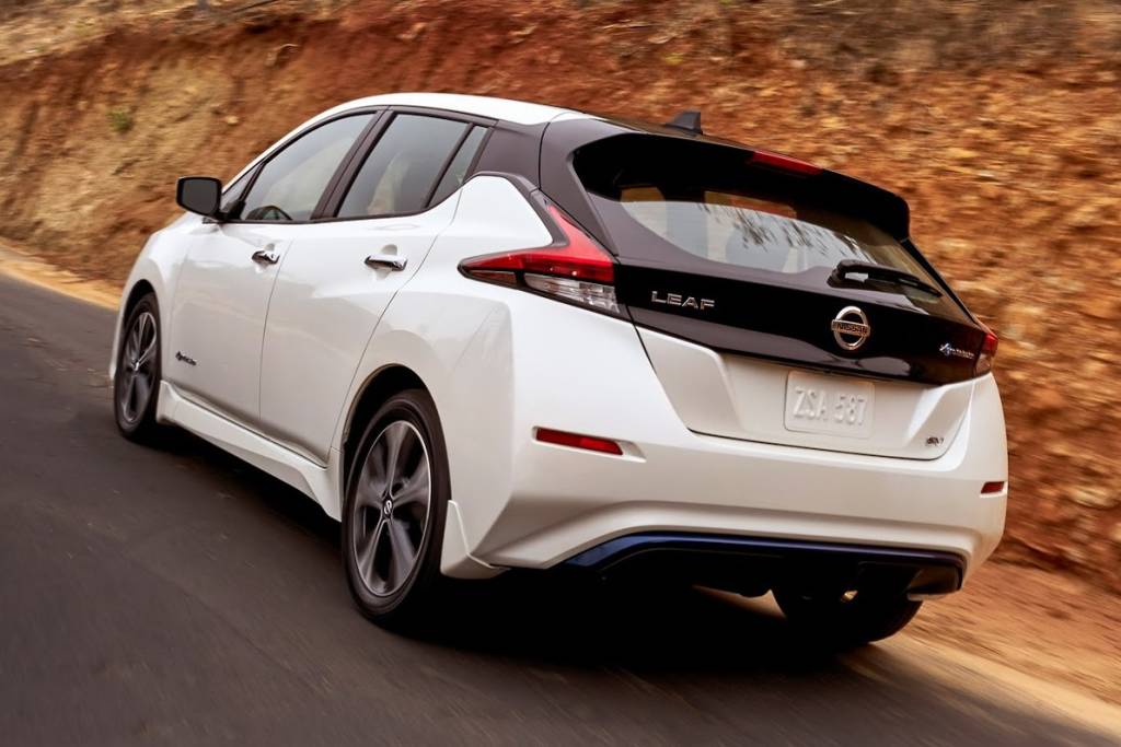 Nissan Leaf 2018 (2) Nissan Leaf 2018 (2)