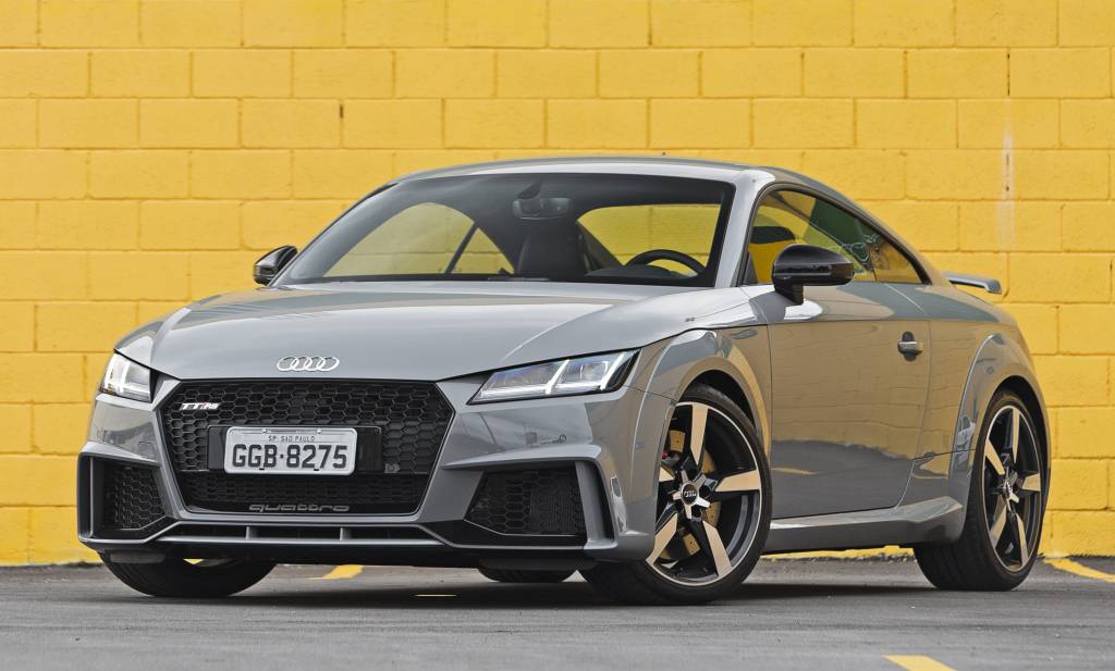 Novo Audi TT RS chega ao Brasil com desempenho de Ferrari
