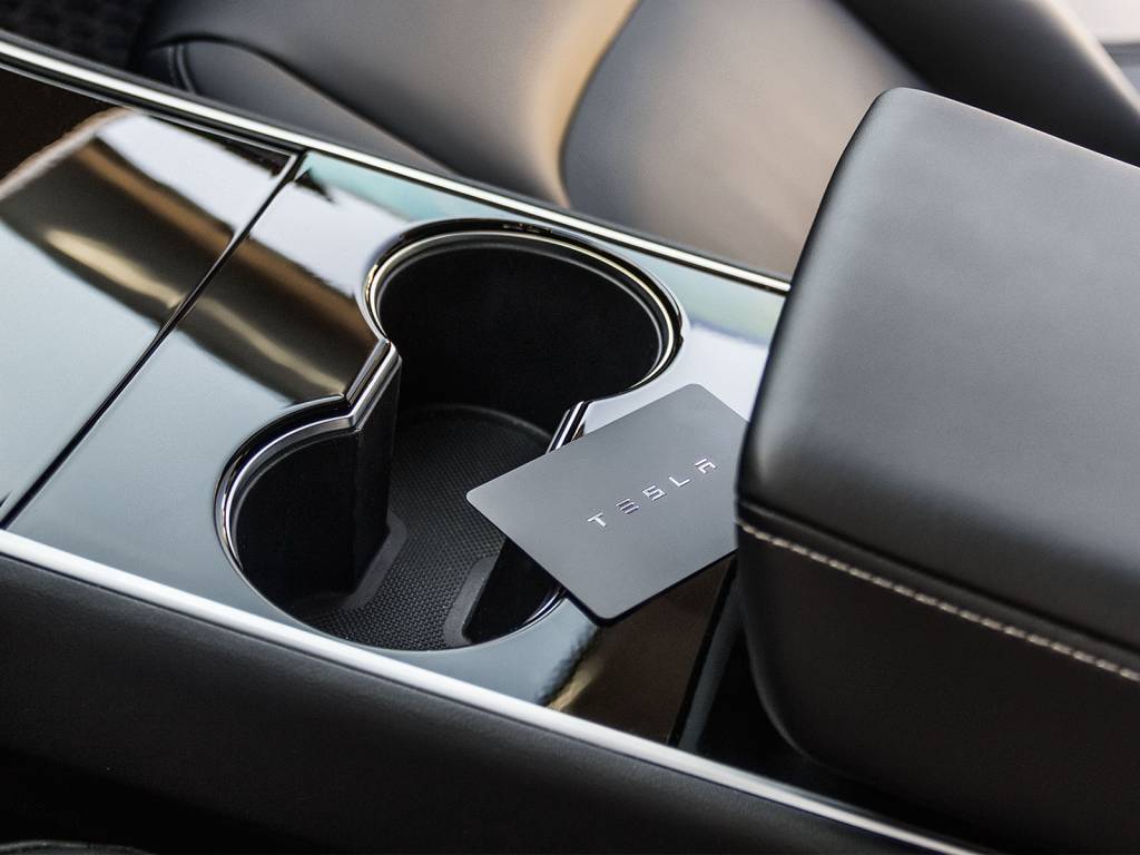 Tesla Model 3 Tesla Model 3