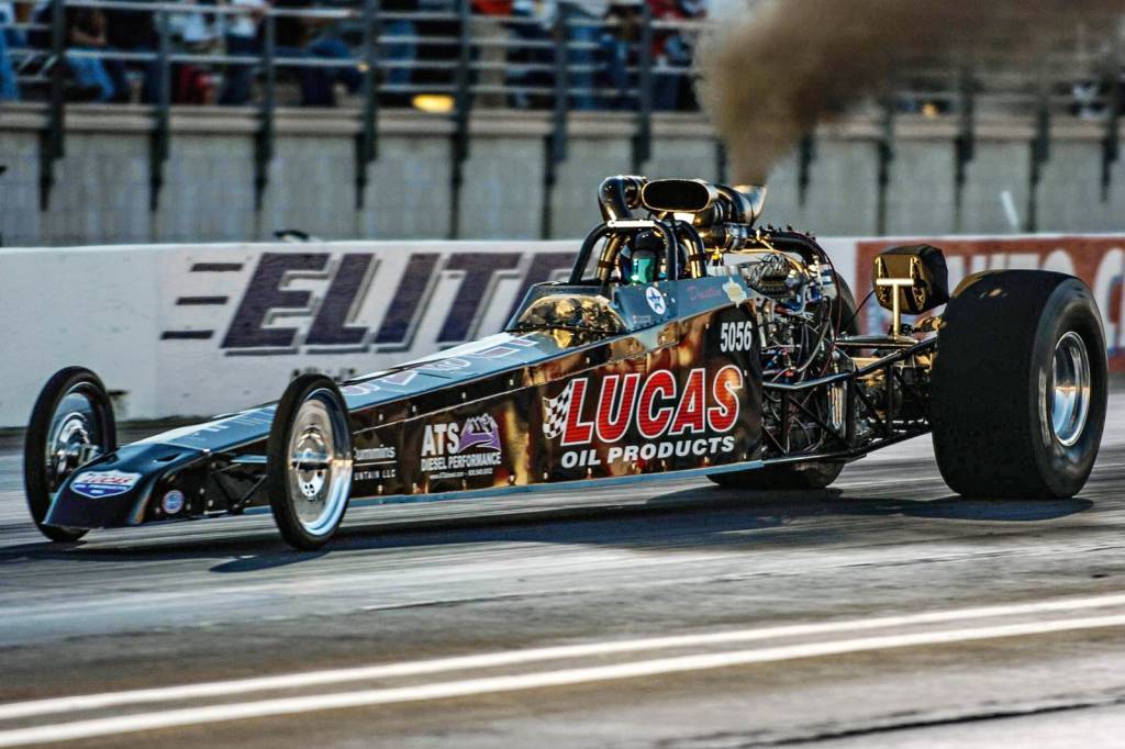 Correio Técnico: posso colocar dois pneus de medidas diferentes?