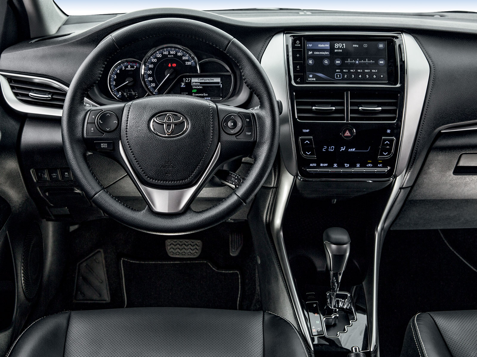Comparativo de sed&atilde;s compactos: Cronos x City x Yaris x Virtus