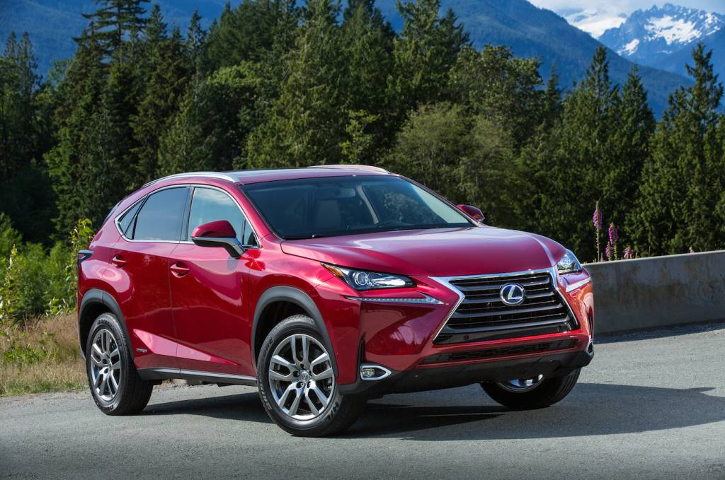 2017-Lexus-NX-300h-front-three-quarter-02 2017-Lexus-NX-300h-front-three-quarter-02