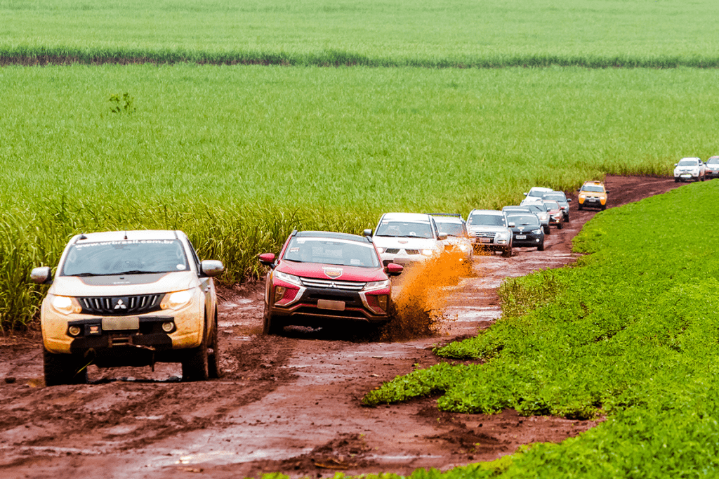 Carros do Mitsubishi Experience 4×4 Carros do Mitsubishi Experience 4×4
