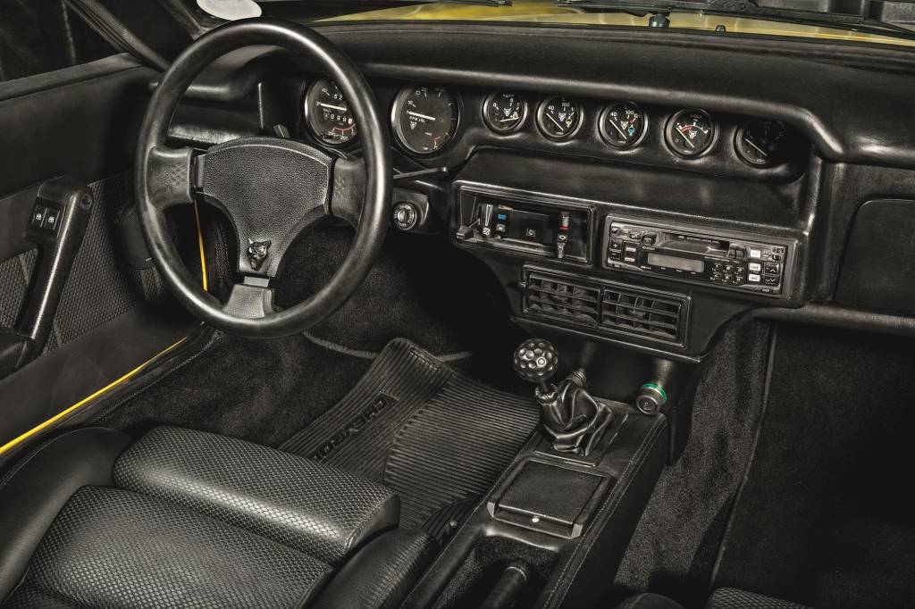 Automóvel AM4, da Puma, 1993. Automóvel AM4, da Puma, 1993.