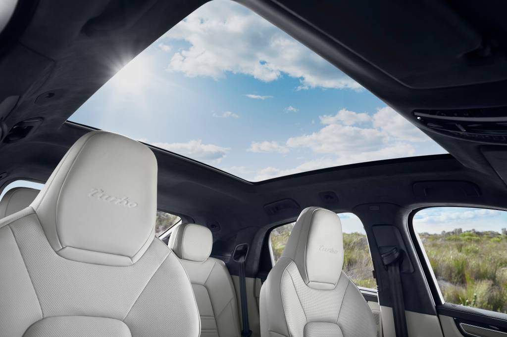 Teto solar Porsche Cayenne Coupe Teto solar Porsche Cayenne Coupe