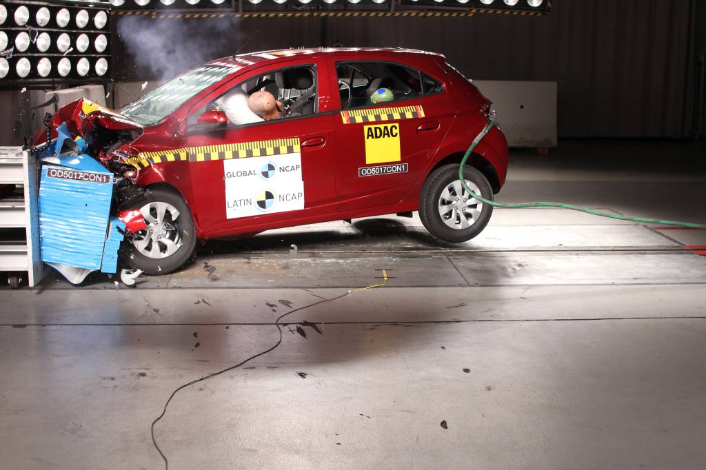 Chevrolet_Onix-Prisma_+_2_Airbags_(desde_15-01-2018) Os oito carros menos seguros testados pelo Latin NCAP e vendidos no Brasil