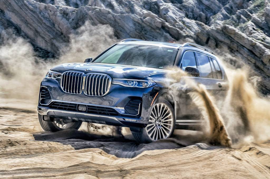 BMW xDrive50i BMW xDrive50i