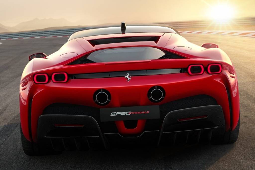 Ferrari anuncia o fim da SF90 Stradale e 812 GTS