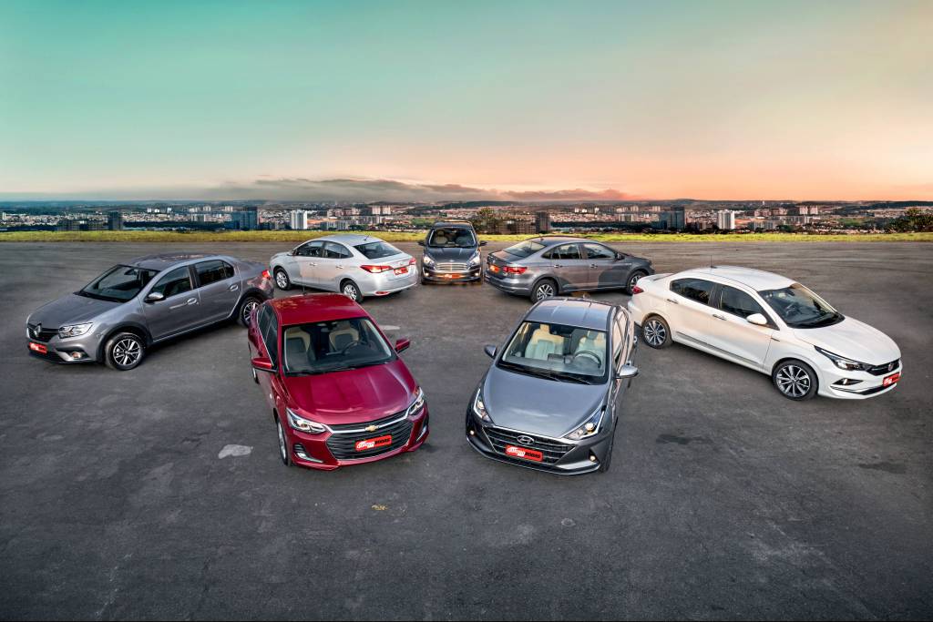 Compara Sedãs compactos automáticos (2) sedãs compactos