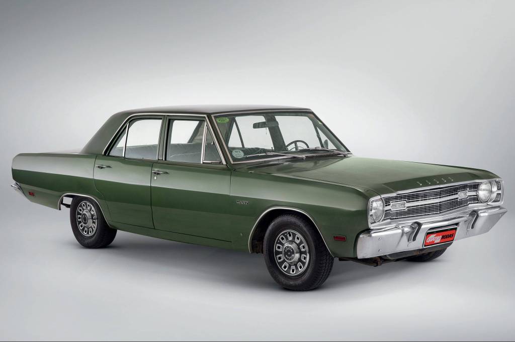 _HR_8438.CR2 Dodge Dart