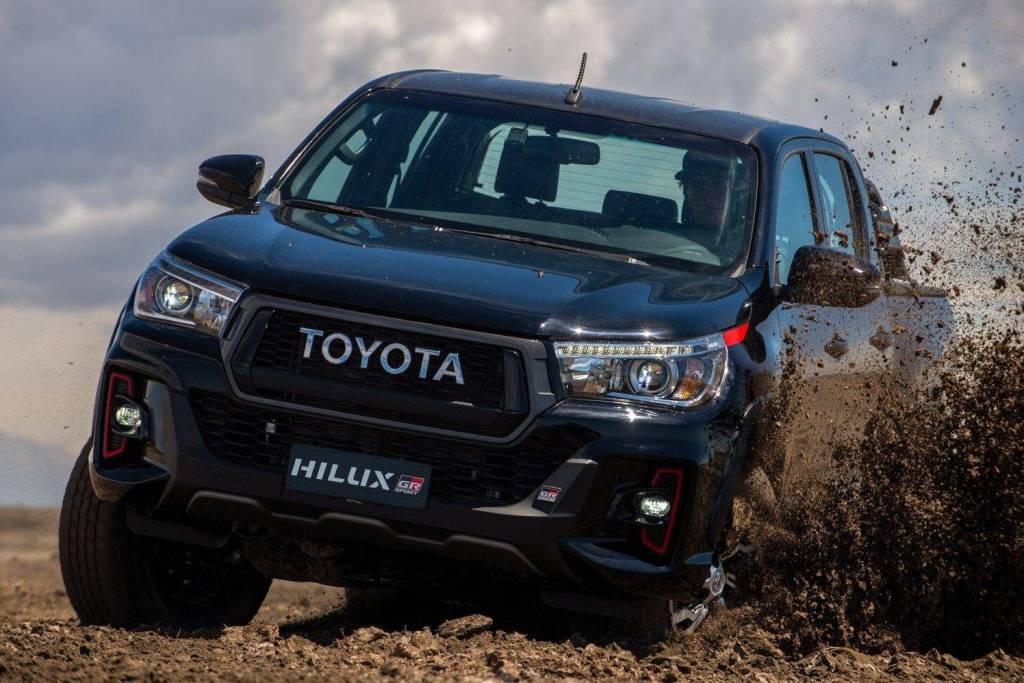 toyota_hilux_GR_ Sport_1 toyota_hilux_GR_ Sport_1