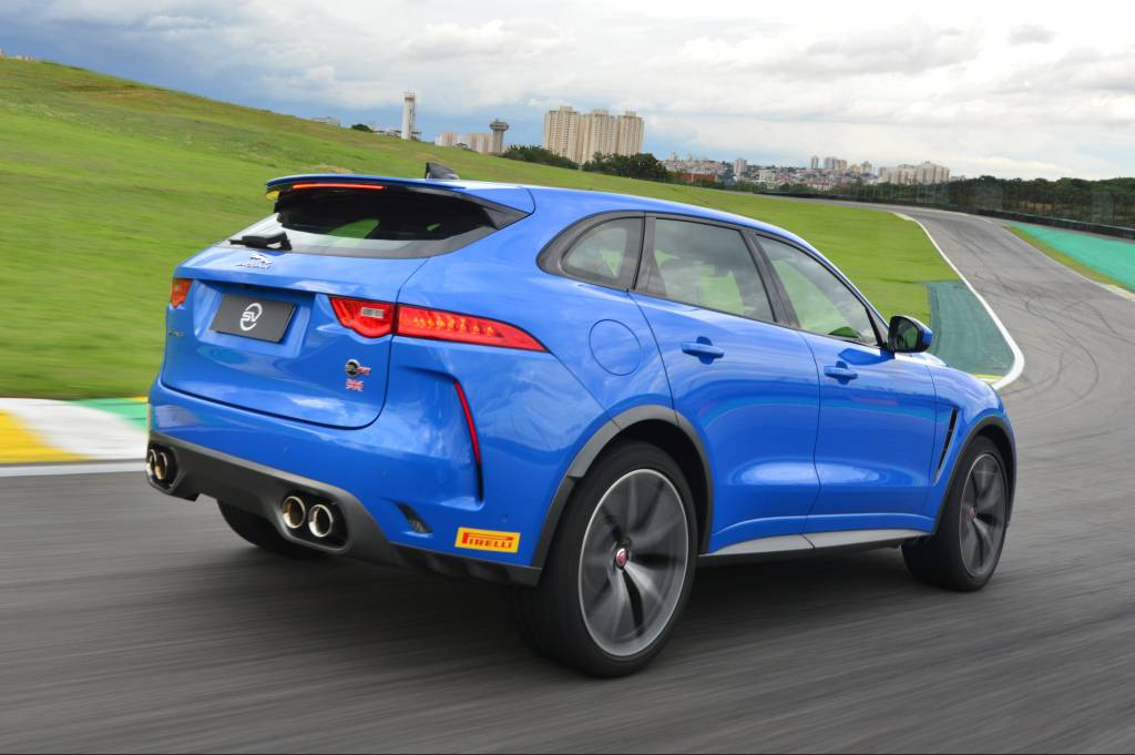 Jaguar F-Pace SVR V8 recorde Interlagos 00 Jaguar F-Pace SVR V8 recorde Interlagos 00