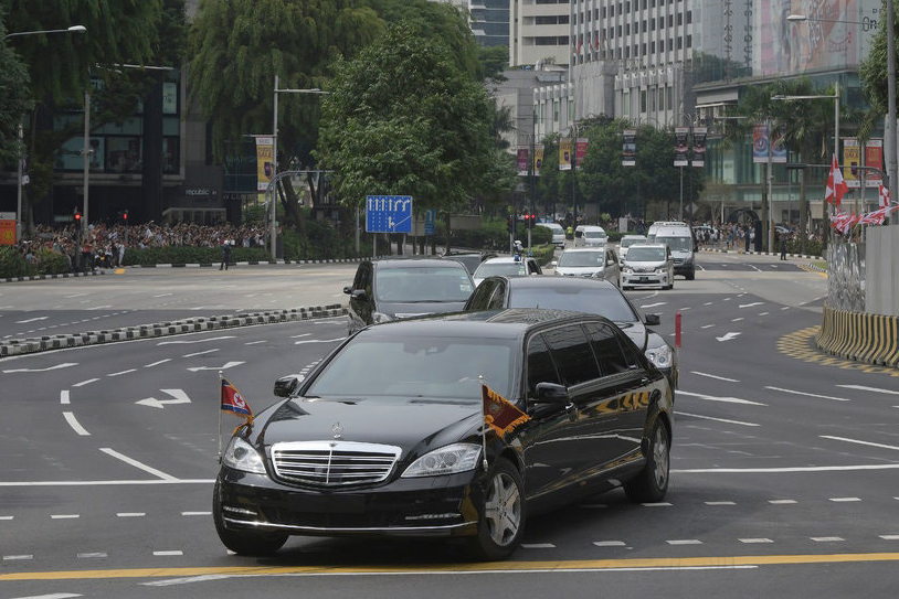 Mercedes-Benz S600 Pullman Guard de Kim Jong-un, da Coreia do Norte Mercedes-Benz S600 Pullman Guard de Kim Jong-un, da Coreia do Norte