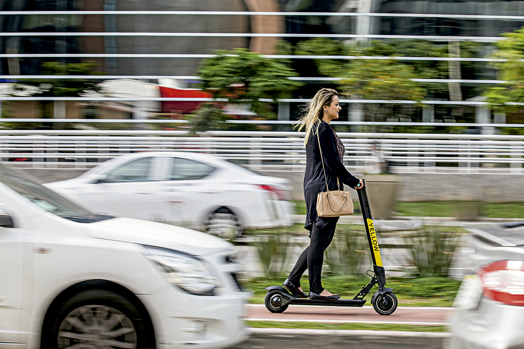 PATINETES ELÉTRICOS COMPARTILHADOS PATINETES ELÉTRICOS COMPARTILHADOS