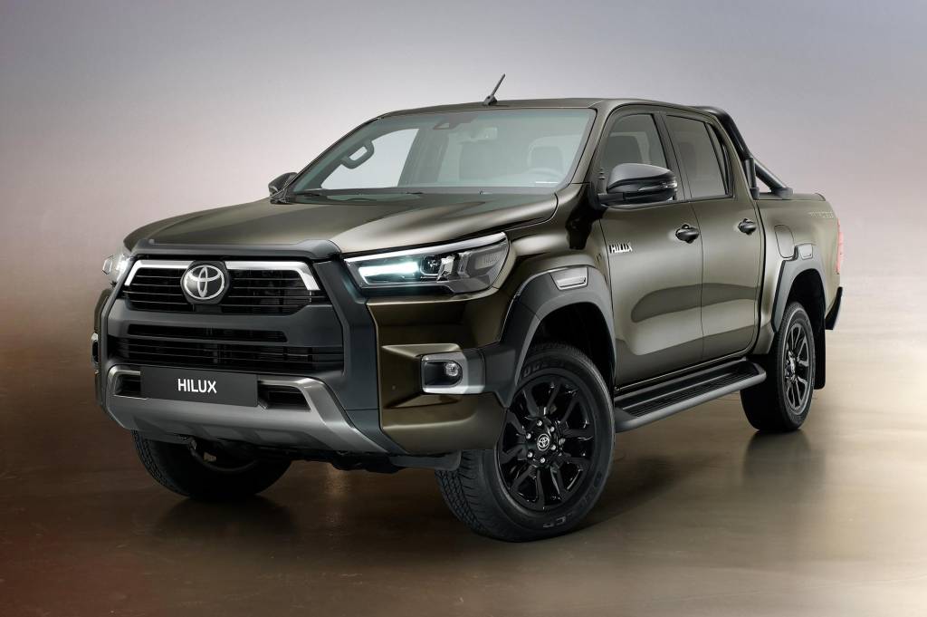 Toyota Hilux Invincible 2021 (9) Toyota Hilux Invincible 2021 (9)