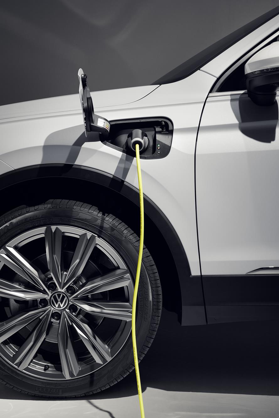 Volkswagen Tiguan e Hybrid 2021 (5) Volkswagen Tiguan e Hybrid 2021 (5)