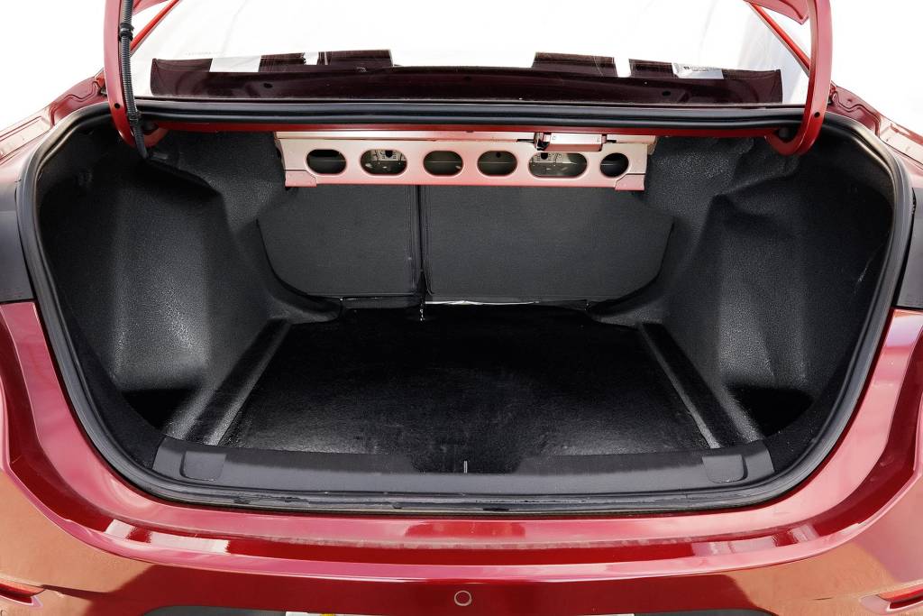 Chevrolet Onix Plus compara 735 (4) Chevrolet Onix Plus compara 735 (4)