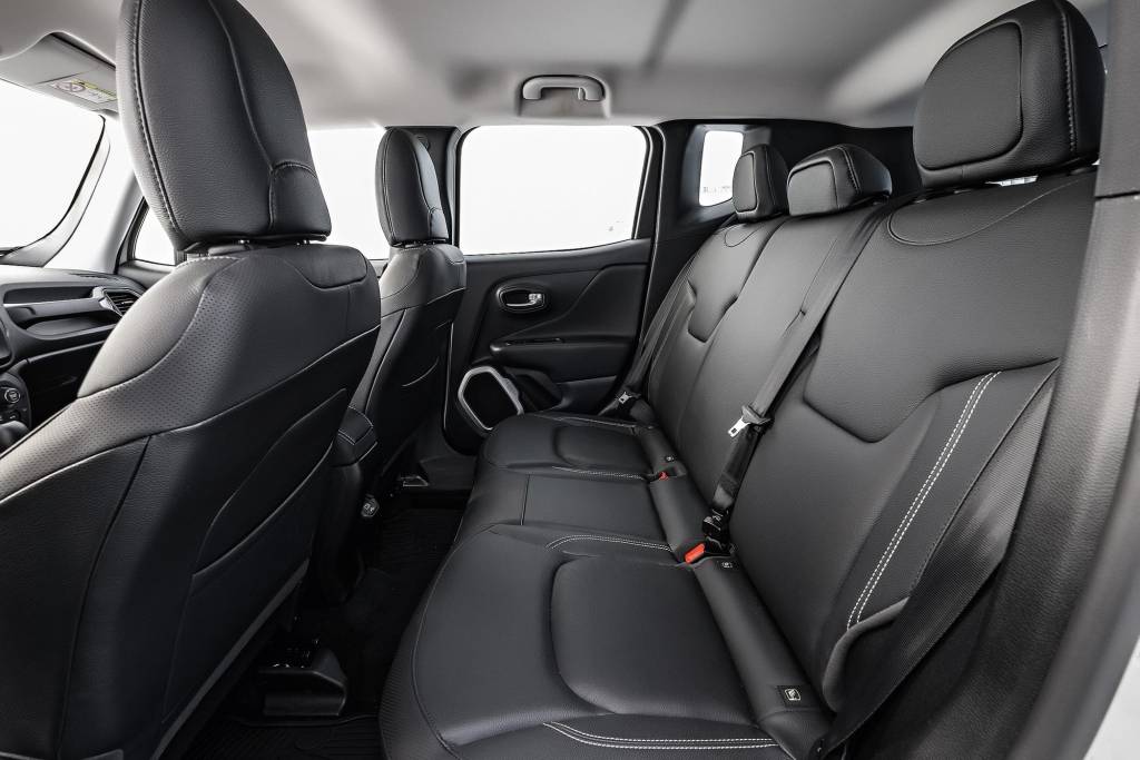Jeep Renegade Sport Compara 735 (3) Jeep Renegade Sport Compara 735 (3)