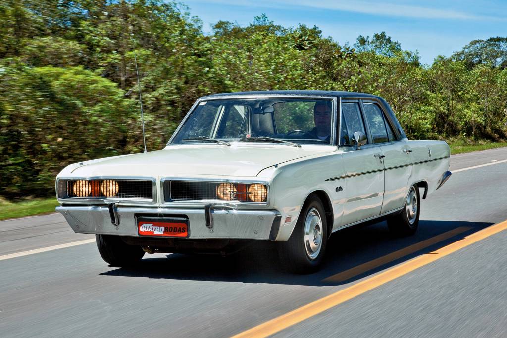 GRANDES BRASILEIROS DODGE GRAN SEDAN Gran Sedan, modelo 1976 da Dodge.