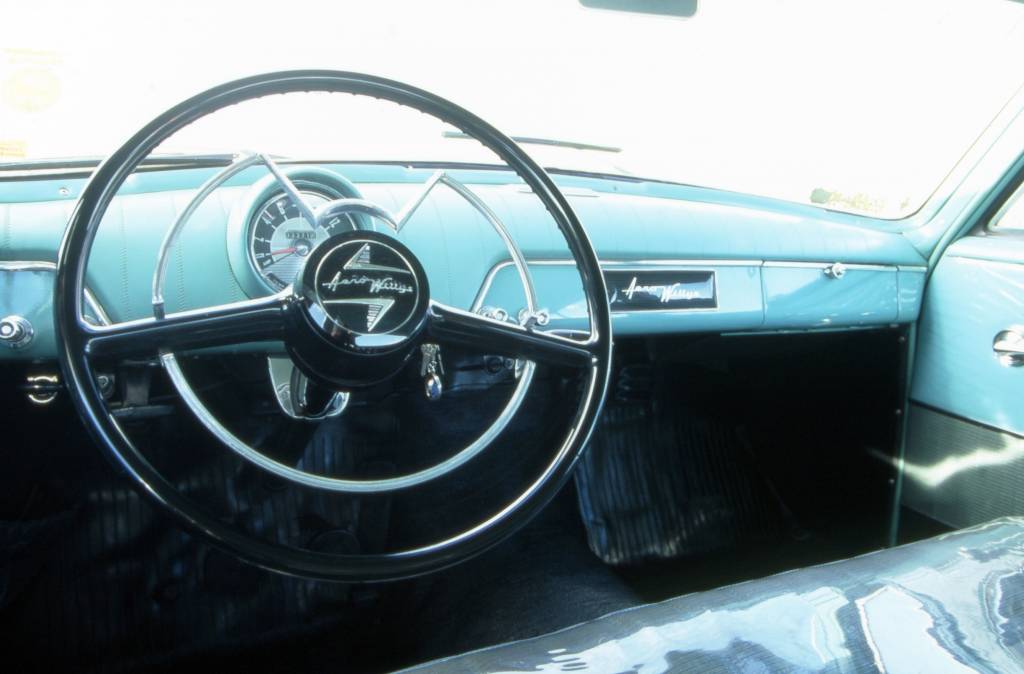 Interior do Aero Willys 2600, da década de 60, da Willys. Interior do Aero Willys 2600, da década de 60, da Willys.