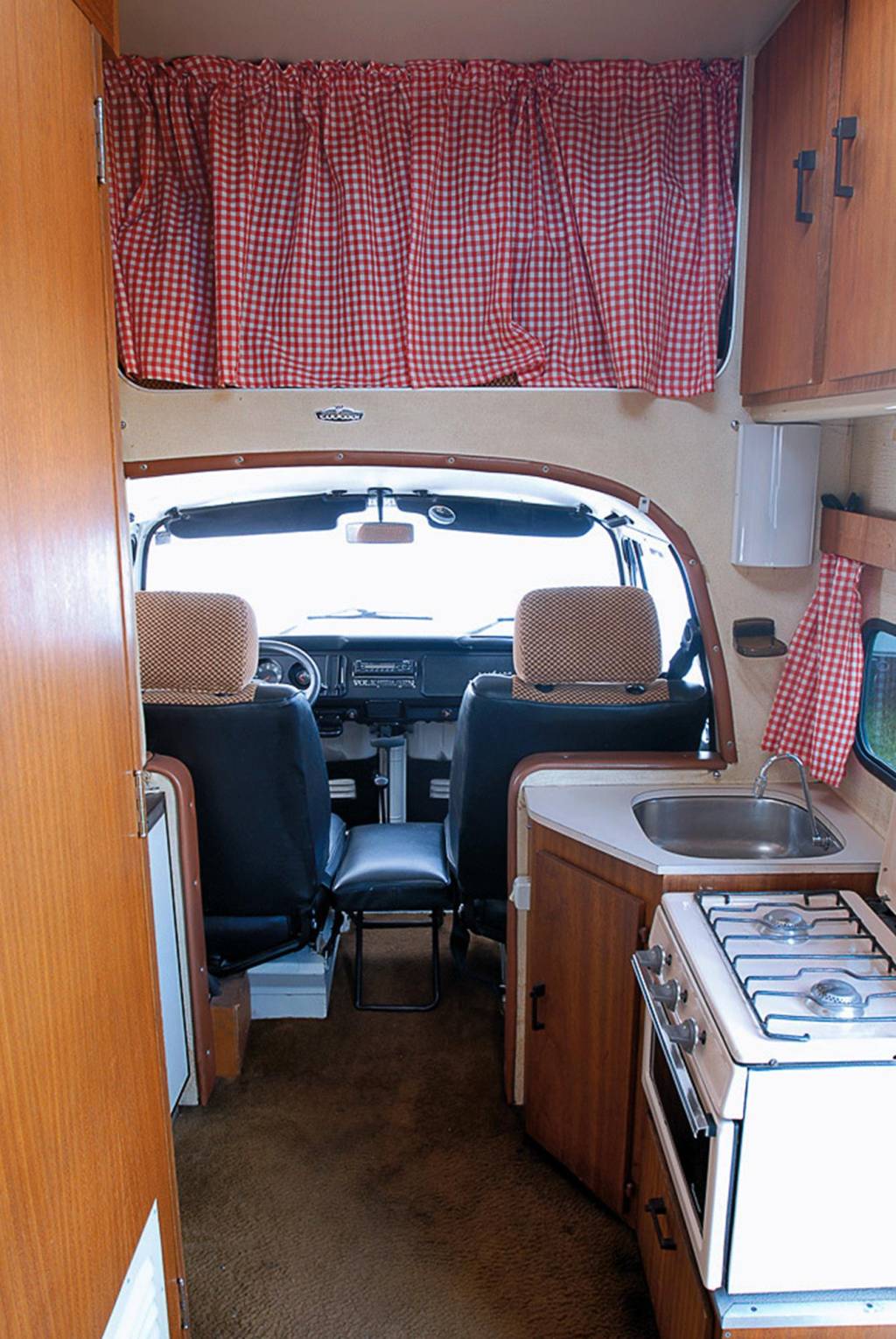 Interior do Karmann Ghia Mobil Safari, modelo 1987, Kombi transformada pela Karm_5 Interior do Karmann Ghia Mobil Safari, modelo 1987, Kombi transformada pela Karm_5