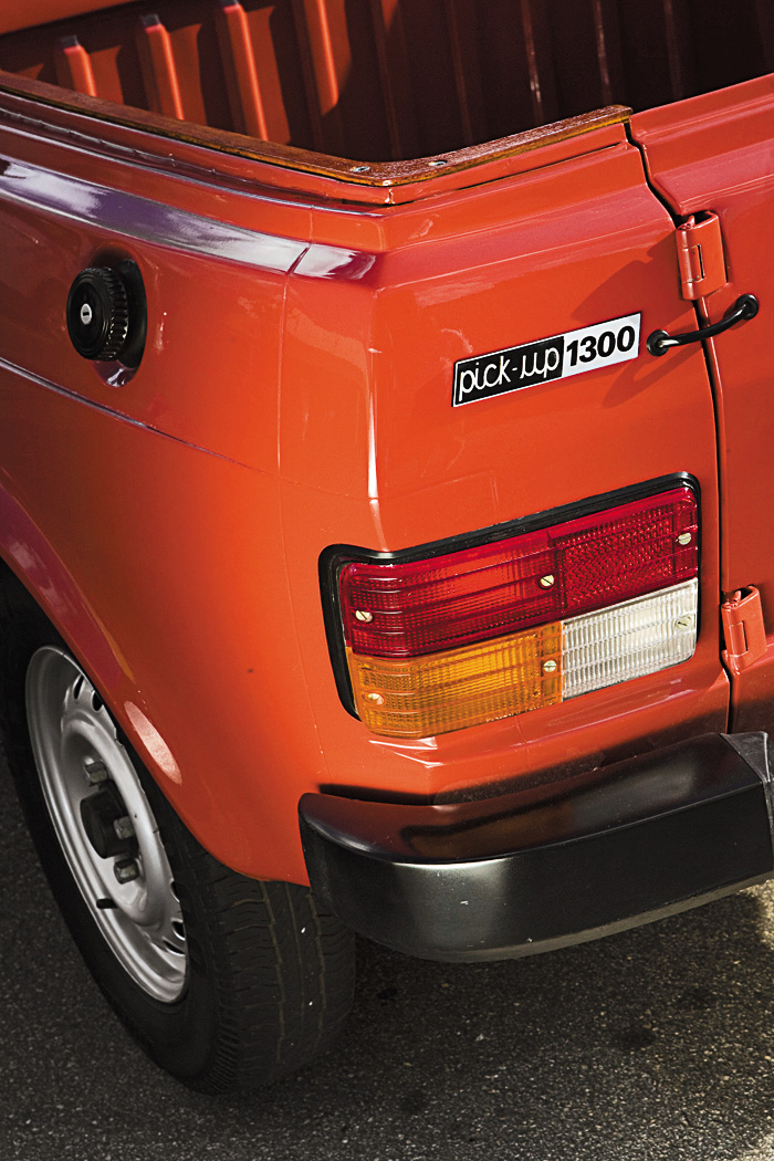 Grandes Carros Lanterna traseira do 147 Pick-Up, modelo 1980 da Fiat, do mecânico paulista Marco Antônio Parma, testado pela revista Quatro Rodas.