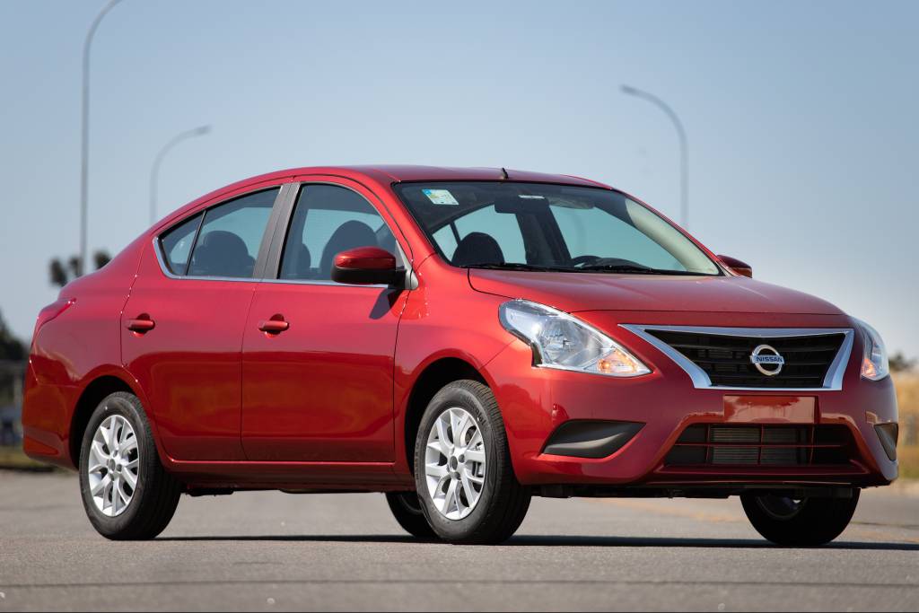 Nissan Versa V-Drive 1.6 Nissan Versa passa a se chamar V-Drive e parte de R$ 57.990