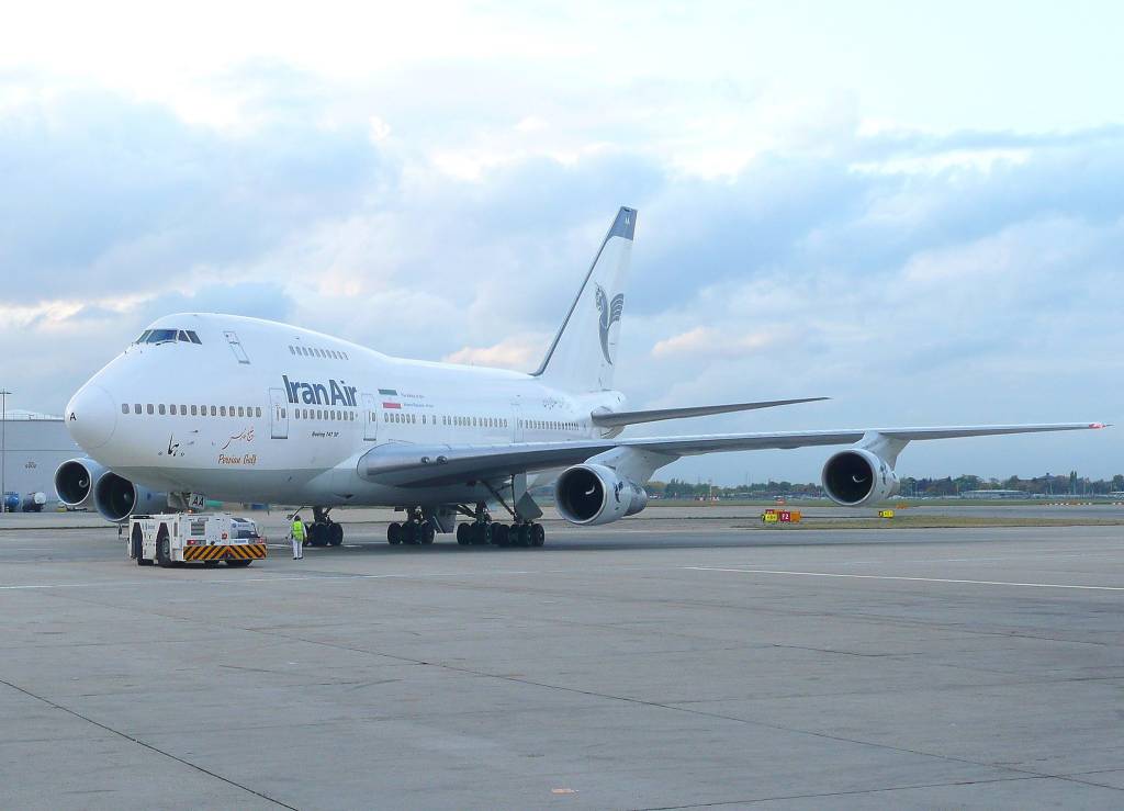 Boeing_747SP_(Iran_Air)_(4036385703) Boeing_747SP_(Iran_Air)_(4036385703)