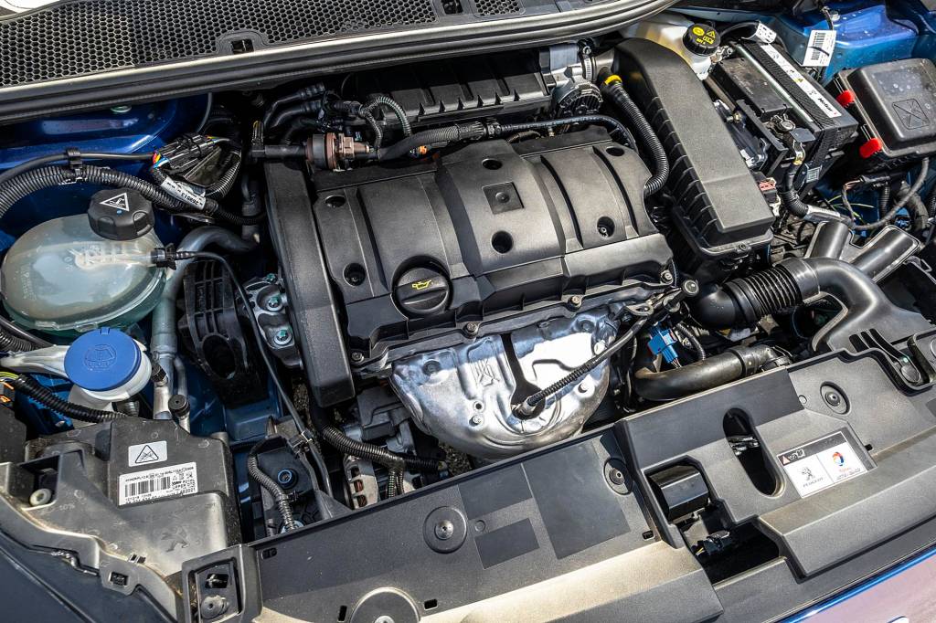 Lançamento do novo 208 2025 marca o fim do motor 1.6 na Peugeot