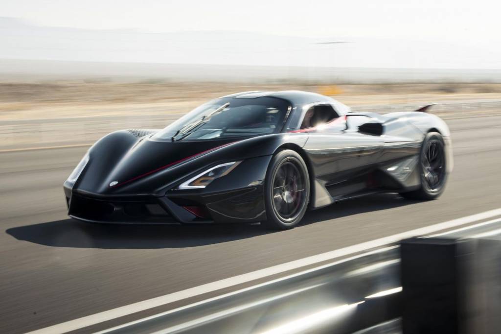 Recorde SSC Tuatara (3) SSC Tuatara preto visto 3/4 de frente