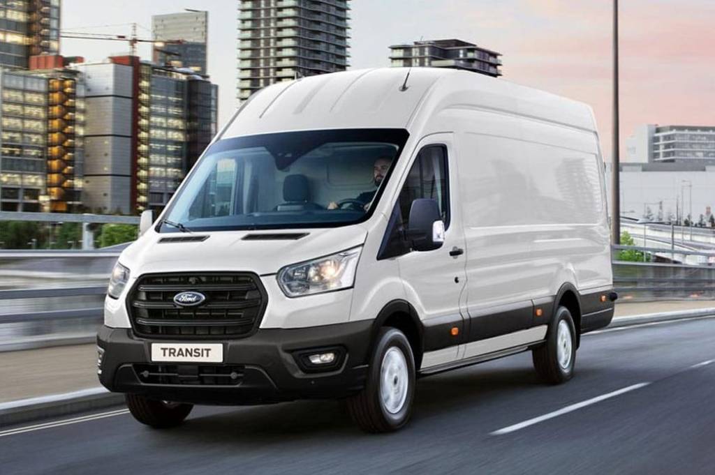 Ford Transit volta ao Brasil em 2021 com produção no Uruguai
