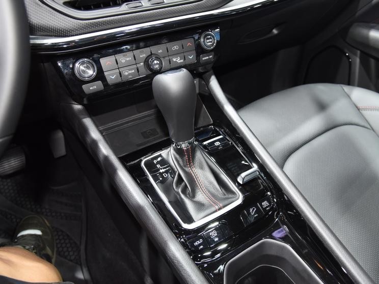 jeep-compass-2022 (6) jeep-compass-2022 (6)