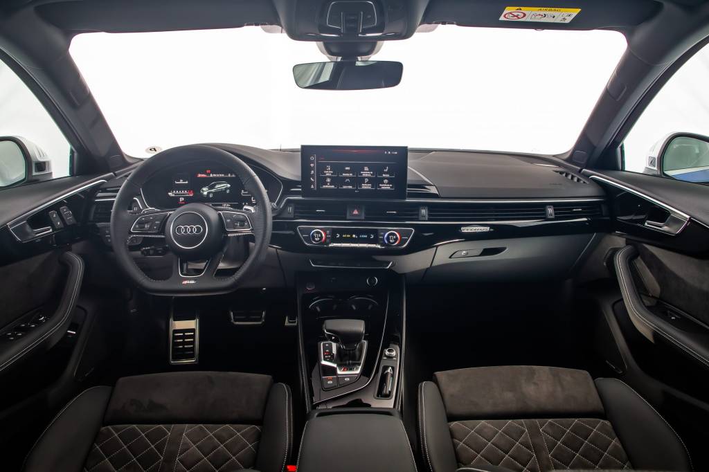 Audi RS 4 (1) Audi RS 4
