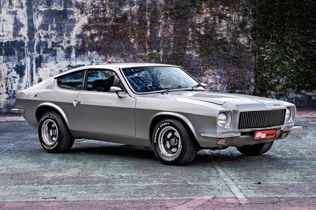 PUMA GTB Clássicos Ed. 741 O estilo lembrava os Aston Martin DBS de 1967