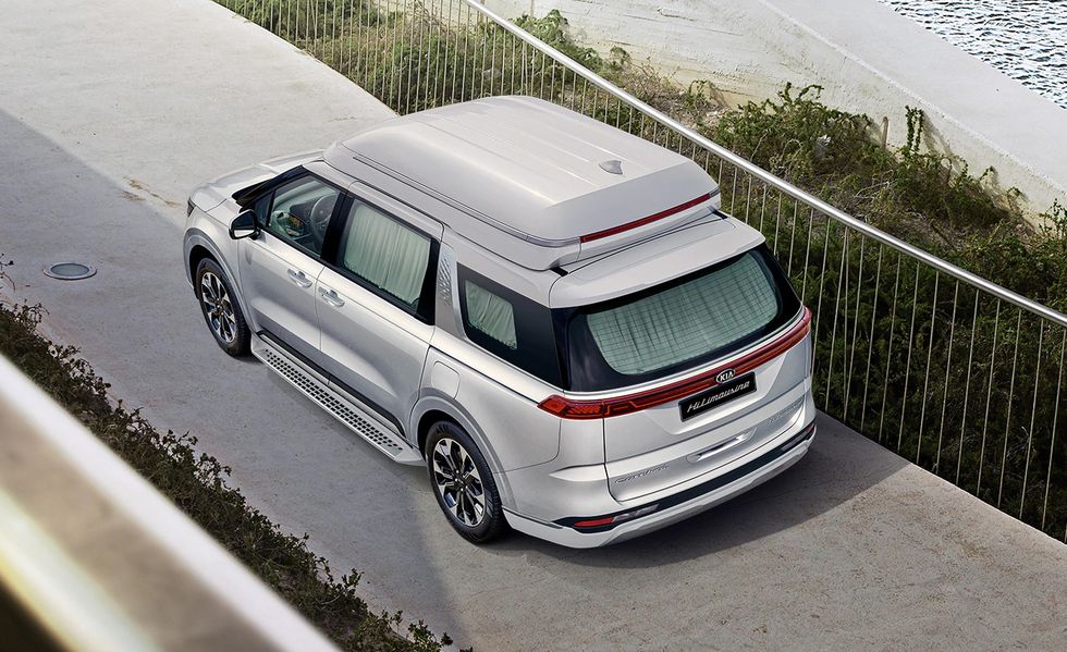 kia-carnival-hi-limousine-rear-1609775117 carnival